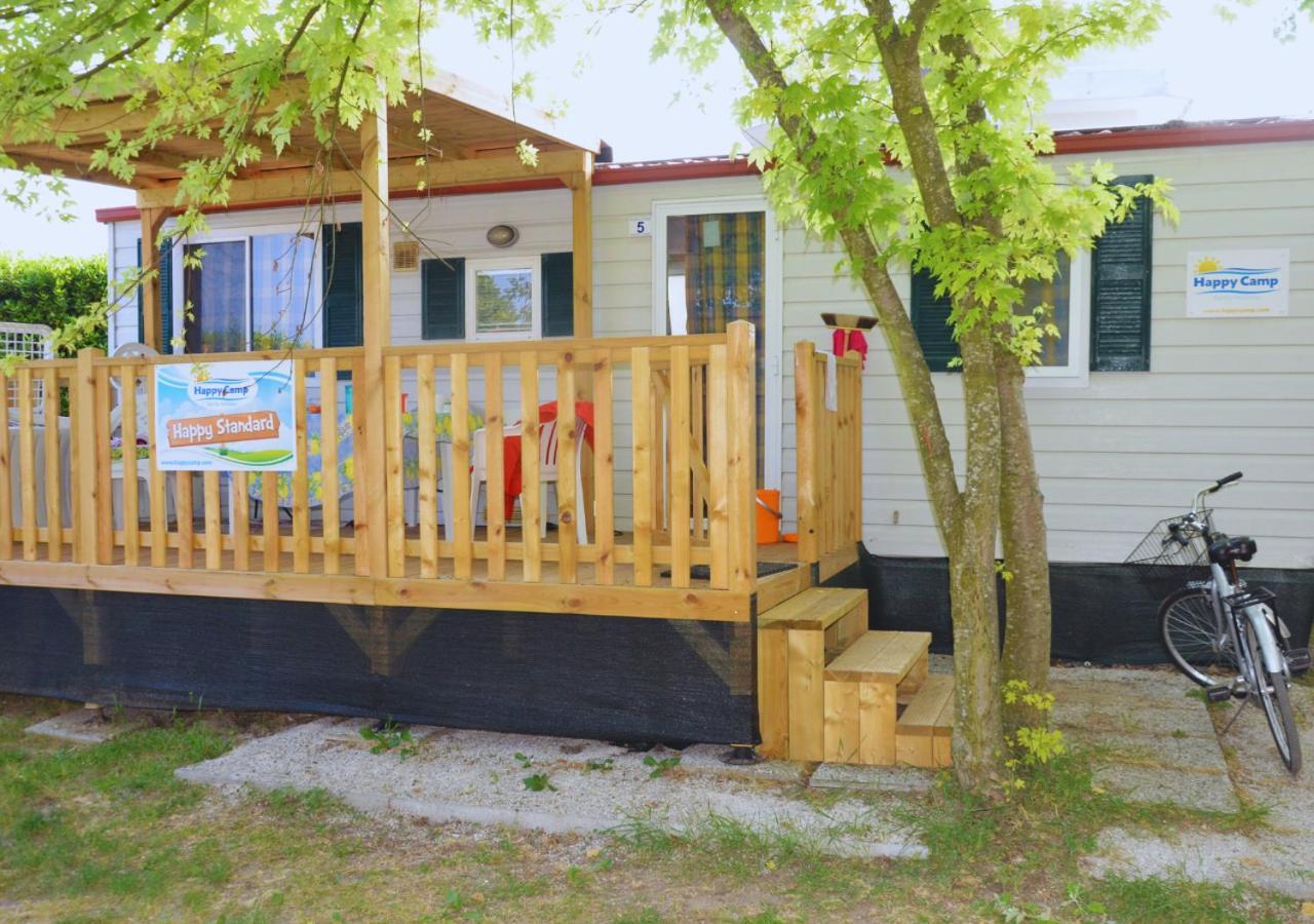 Happy Camp Mobile Homes In Camping Villaggio Internazionale San Menaio Eksteriør billede