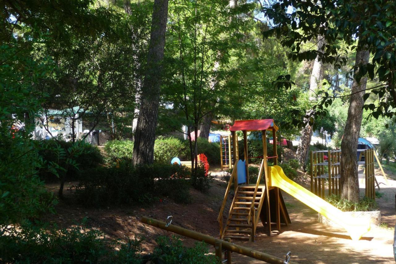 Happy Camp Mobile Homes In Camping Villaggio Internazionale San Menaio Eksteriør billede